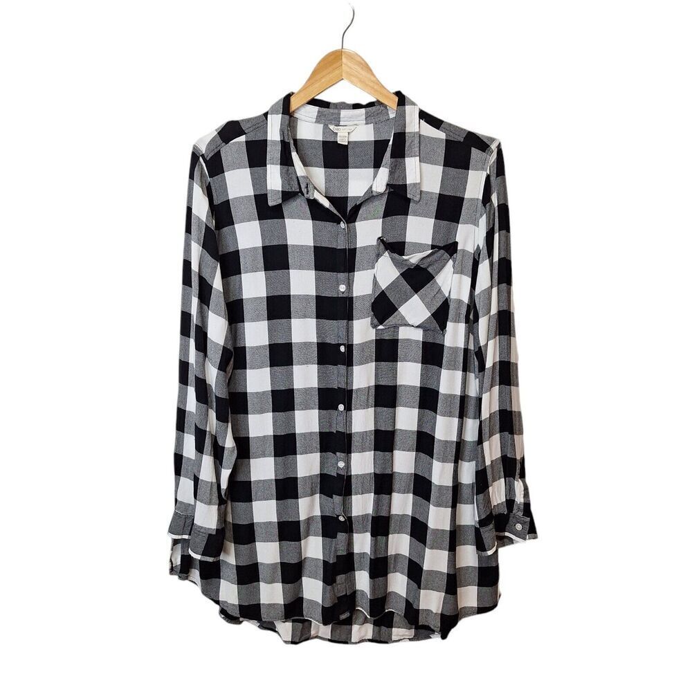 Cato Woman 26/28W Black White Check Button Front Shirt Top Long Sleeve Side Slit
